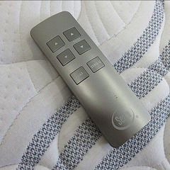 電動ベット　ゼロジー　ワイドダブル　サータ×テンピュール　マットレス付きの画像