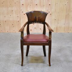 ≪zyt2134ジ≫ エスニック家具 アンティーク調 木製アームチェア 座面赤系 飾り鋲 ① リゾート家具/アジアン/インドネシア/バリ島/椅子/中古家具/宮城県仙台市 70423-01の画像