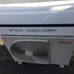 取り付け込み❗️主に14畳位までト-シバ2019年製❗️100v機種