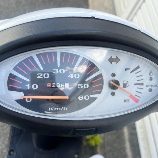 ホンダスマートディオ　4スト　AF56　DIO 外装白　タイヤ新品　ズーマーエンジン搭載