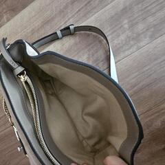 Chloé  Faye Day Tote Bag in Motty Geyの画像