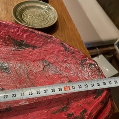 赤い刷毛目の器の画像