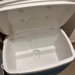 IGLOOクーラーボックス大容量キャンプアウトドアの画像