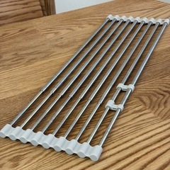 【ニトリ】たためて掛けられる水切り（奥行 伸縮タイプ W160MO）  の画像