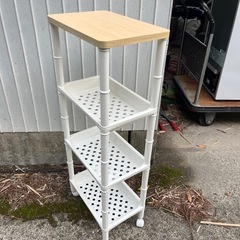 【百光工建】中古　ホワイト 4段収納ラック キャスター付き