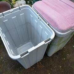 無料0円　雨水タンクに使ってました。ゴミ箱です。の画像