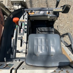 イセキ 2条刈り 70時間　コンバイン HV216Gグレンタンク 16馬力 オーガ 刈取 稲刈 パワステ 自動こぎ深さ カッター HST 刈取スライド　ディーゼル　ビバ216 ワンオーナー 宮崎　時間少ない　動画ありの画像