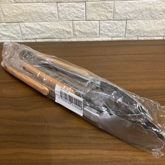 ②バーベキュー用トングの画像