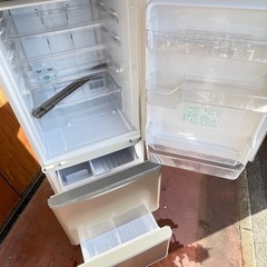 【除菌済み】SHARPシャープ/3ドア冷凍冷蔵庫/どっちもドア/右開き･左開き可能/350L/SJ-W352D-N/冷蔵庫保存/備蓄/買置き/キッチン/保存/2018年製/大型冷凍冷蔵庫/動作確認済み/3ドア/大容量/家族用/新生活/大家族/ファミリー/家電/電化製品/福岡市/糸島市/お買い替え対応/古い家電引取り処分可能/直接引取り/自社便配送可能 【JUN-PayPay】【クレジットカード･PayPay支払い可能】の画像