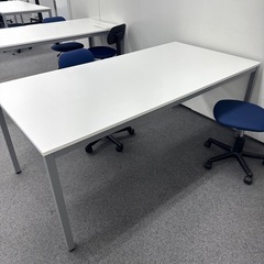 オフィス用机の画像