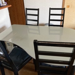 ダイニングテーブル