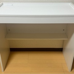コンセント付きテーブル