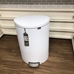brabantia ペダル式ゴミ箱 40L ステンレス製の画像