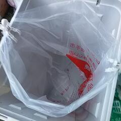 無料0円　雨水タンクに使ってました。ゴミ箱です。の画像