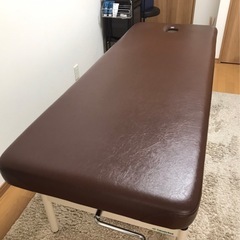 施術ベッド　整体　エステの画像