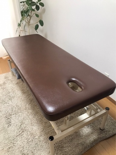 施術ベッド　整体　エステ