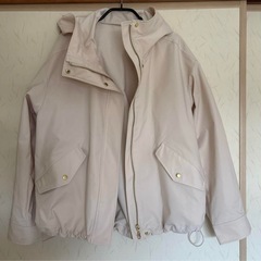 GU ジーユー　マウンテンパーカー