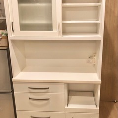 ニトリ  食器棚 白