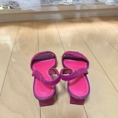 ほぼ未使用)riendaパープル スリングバックサンダル ヒール5cm sサイズの画像