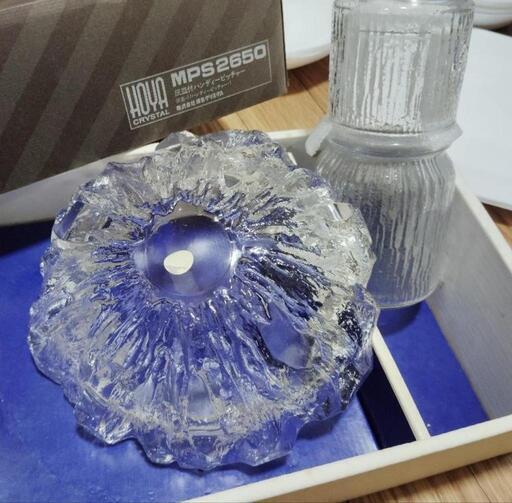 ヤクザ事務所に置いてあるようなクリスタル灰皿とピッチャーセット