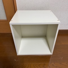 ① カラーボックス　収納