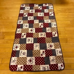 カーペット　未使用　85×170