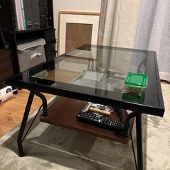 テーブル