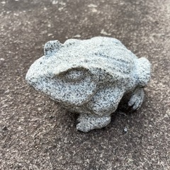 石材　🐸かえるの置き物❗️ 小！！
