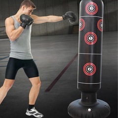 631　サンドバッグ　キックパンチ　ストレス発散　ダイエット　トレーニングの画像