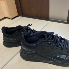 リーボック　スニーカーの画像