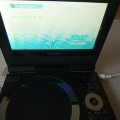 東芝 TOSHIBA 7インチ ポータブルDVDプレーヤー SD-P73SW 通電OK 訳ありの画像