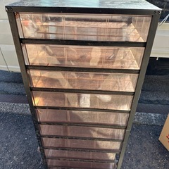 書類収納ケース　鉄製の画像