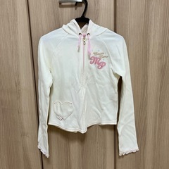 【値下げ‼️】メゾピアノ　パーカーの画像