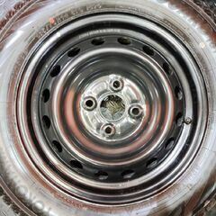 タイヤ未走行に近い【YK iG70 165/70R14】スタッドレス【スチールホイール 14インチ 5J4HPCD100】ハブ径54mm 23年製 ヴィッツ等 　(KTN358)の画像