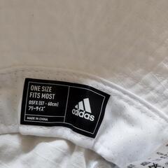 美品★adidas ハット　1個の画像