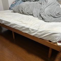 セミダブルベッド