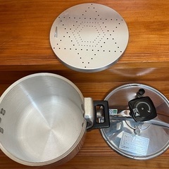 セブ両手鍋 圧力鍋 古いですが多分未使用品！の画像
