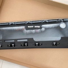 トヨタヴォクシー 右側スライドドアパネルとリアフェンダーのマッド...
