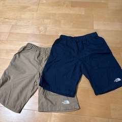 美品キッズ　ノースフェイス　ハーフパンツ　140 