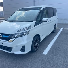 日産セレナ　2019年　走行距離　56,000km