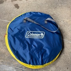 ポップアップテント　着替えの画像