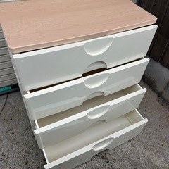 収納棚　プラスチック製の画像