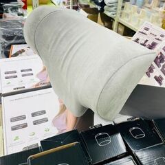 ヘッドレスト 車 クッション 調整式 首枕 ネックピロー ホルダー フック 運転席 シートクッション ドライブ 多機能 低反発 ネックパッド 車中泊 カー用品 便利グッズ まとめ買い歓迎　卸ます　アマゾン引き上げ商品　倒産品　ネット商材　転売　卸し　問屋　転売OK　アマゾン　商品　景品　コンペの画像