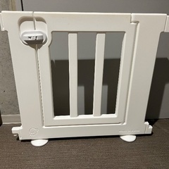 ベビーサークルの画像