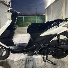 堺市南区発　スズキ　アドレスv125s エナメルシート　実働　格安　配送可の画像