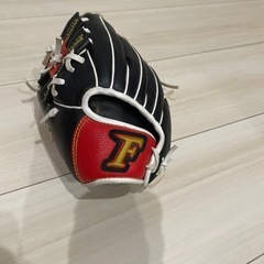 野球　グローブ　幼児用　右投げ