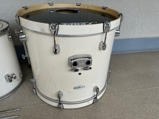 Pearl FORUM seriesドラムセット