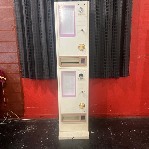 DAITO DF-5 カード販売機　2台と連結ユニット