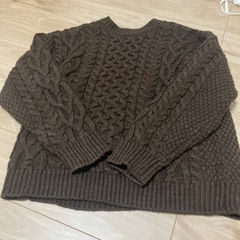 しまむら ケーブル編みニット
