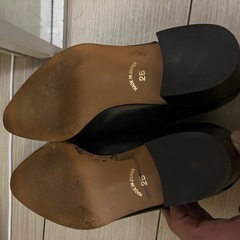 値下げ⇒
UOMO forte本シューズ美品！サイズ25センチ！の画像